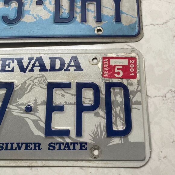 US State American State Nevada & Washington Motor Vehicle License Plate Lot of 2 - Picture 2 of 8